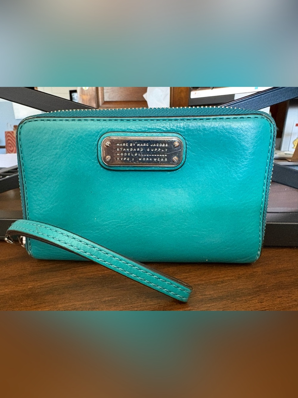 Marc by Marc Jacob’s Zip around leather wallet